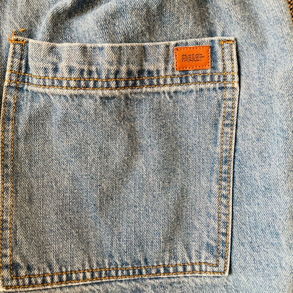 Mom Jeans! - Picture 2 of 8